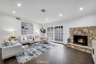 Single Family Residence, 22476 Cass ave, Woodland Hills, CA 91364 - 2