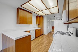 Condominium, 13331 Moorpark st, Sherman Oaks, CA 91423 - 11
