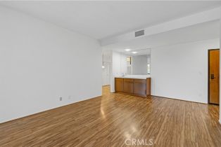 Condominium, 13331 Moorpark st, Sherman Oaks, CA 91423 - 3