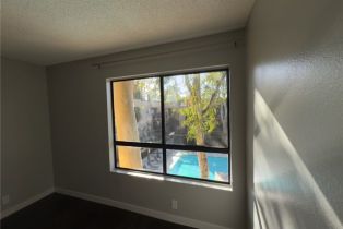 Condominium, 22100 Burbank blvd, Woodland Hills, CA 91367 - 12