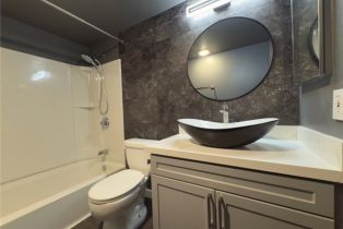 Condominium, 22100 Burbank blvd, Woodland Hills, CA 91367 - 17