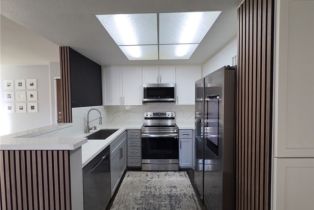 Condominium, 22100 Burbank blvd, Woodland Hills, CA 91367 - 2