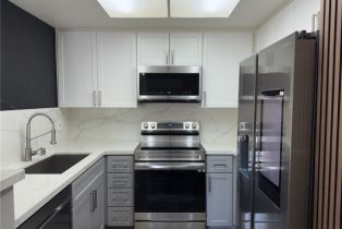 Condominium, 22100 Burbank blvd, Woodland Hills, CA 91367 - 3