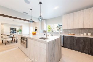 Single Family Residence, 15460 Morrison st, Sherman Oaks, CA 91403 - 15