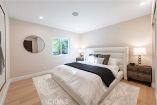 Single Family Residence, 15460 Morrison st, Sherman Oaks, CA 91403 - 23