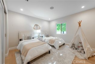 Single Family Residence, 15460 Morrison st, Sherman Oaks, CA 91403 - 27