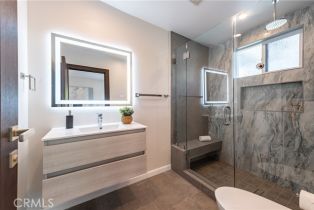 Single Family Residence, 15460 Morrison st, Sherman Oaks, CA 91403 - 29