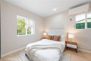 Single Family Residence, 15460 Morrison st, Sherman Oaks, CA 91403 - 37