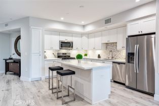 Apartment, 10718 Acama st, Studio City, CA 91602 - 10