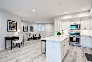 Apartment, 10718 Acama st, Studio City, CA 91602 - 12