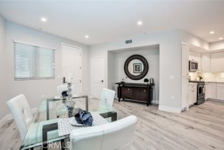 Apartment, 10718 Acama st, Studio City, CA 91602 - 16