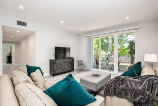 Apartment, 10718 Acama st, Studio City, CA 91602 - 17