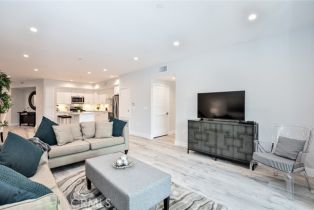 Apartment, 10718 Acama st, Studio City, CA 91602 - 19