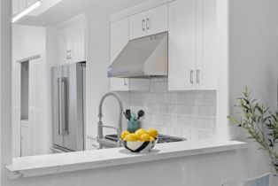 Condominium, 11847 Laurelwood dr, Studio City, CA 91604 - 10