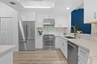 Condominium, 11847 Laurelwood dr, Studio City, CA 91604 - 11