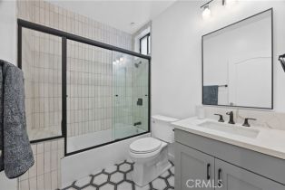 Condominium, 11847 Laurelwood dr, Studio City, CA 91604 - 19