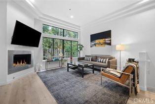 Condominium, 11847 Laurelwood dr, Studio City, CA 91604 - 2