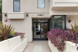 Condominium, 11847 Laurelwood dr, Studio City, CA 91604 - 24