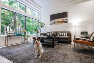 Condominium, 11847 Laurelwood dr, Studio City, CA 91604 - 4