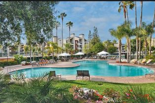 Condominium, 5525 Canoga AVE, Woodland Hills, CA  Woodland Hills, CA 91367