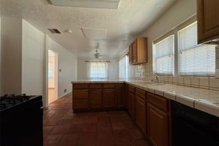 Single Family Residence, 5250 Alhama dr, Woodland Hills, CA 91364 - 6