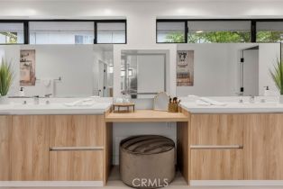 Single Family Residence, 5265 Del Moreno dr, Woodland Hills, CA 91364 - 28