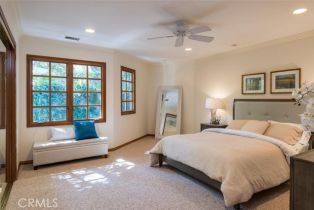 Single Family Residence, 23341 Ostronic dr, Woodland Hills, CA 91367 - 25