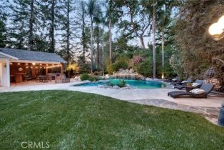 Single Family Residence, 23341 Ostronic dr, Woodland Hills, CA 91367 - 5