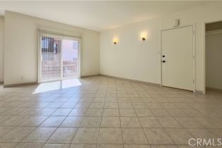 Condominium, 5403 Newcastle ave, Encino, CA 91316 - 17