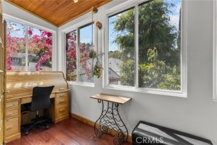 Single Family Residence, 4009 Beverly Glen blvd, Sherman Oaks, CA 91423 - 23