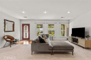 Single Family Residence, 4009 Beverly Glen blvd, Sherman Oaks, CA 91423 - 4
