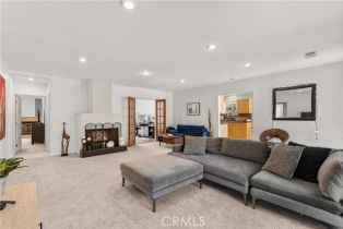 Single Family Residence, 4009 Beverly Glen blvd, Sherman Oaks, CA 91423 - 5