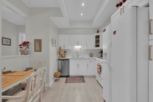 Condominium, 5420 Sylmar ave, Sherman Oaks, CA 91401 - 28