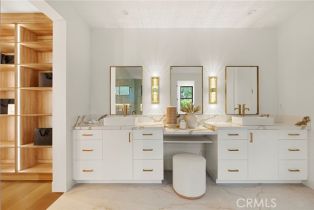 Single Family Residence, 5741 Newcastle ave, Encino, CA 91316 - 38