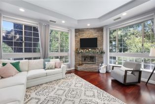 Condominium, 23163 Mulholland dr, Woodland Hills, CA 91364 - 5