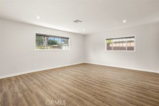 Single Family Residence, 22733 Clarendon st, Woodland Hills, CA 91367 - 25