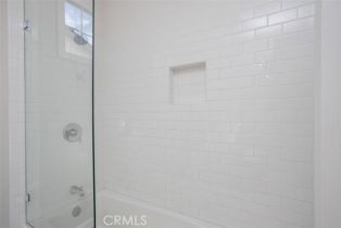 Single Family Residence, 22733 Clarendon st, Woodland Hills, CA 91367 - 31