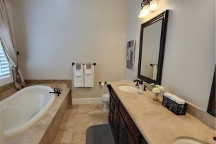 , 4956 Doman ave, Tarzana, CA 91356 - 6