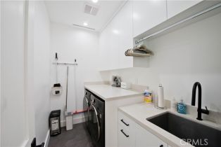 Single Family Residence, 4143 Davana rd, Sherman Oaks, CA 91423 - 11