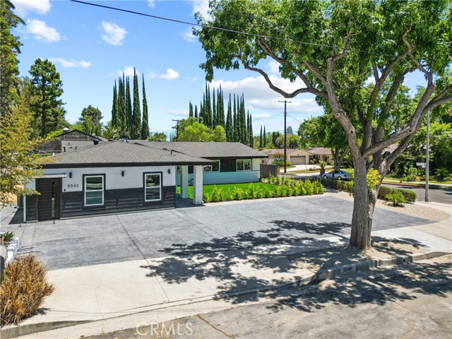 Single Family Residence, 5540 Franrivers ave, Woodland Hills, CA 91367 - 1
