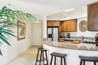 Condominium, 14343 Burbank blvd, Sherman Oaks, CA 91401 - 4