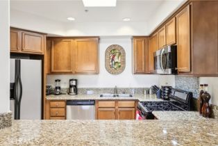 Condominium, 14343 Burbank blvd, Sherman Oaks, CA 91401 - 9