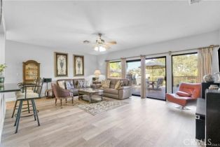 Single Family Residence, 21215 Escondido st, Woodland Hills, CA 91364 - 13