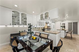 Single Family Residence, 4428 Saugus ave, Sherman Oaks, CA 91403 - 18