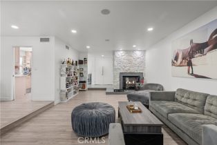 Single Family Residence, 22041 Kinzie st, Chatsworth, CA 91311 - 3