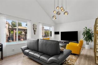 Single Family Residence, 22835 Styles st, Woodland Hills, CA 91367 - 12