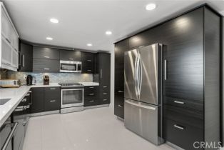 Single Family Residence, 22835 Styles st, Woodland Hills, CA 91367 - 17