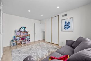 Single Family Residence, 22835 Styles st, Woodland Hills, CA 91367 - 23