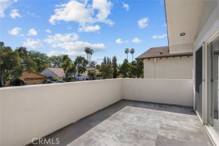 Single Family Residence, 22835 Styles st, Woodland Hills, CA 91367 - 32