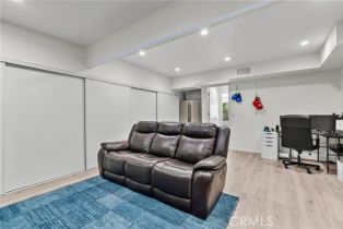 Single Family Residence, 22835 Styles st, Woodland Hills, CA 91367 - 35